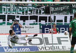 72. min 2:2 durch den Elfmeter von Amaury Bischoff